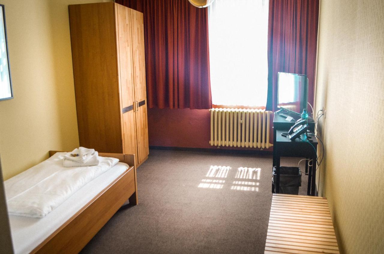 Haus Des Volkes - Das Bauhaushotel Probstzella Kültér fotó