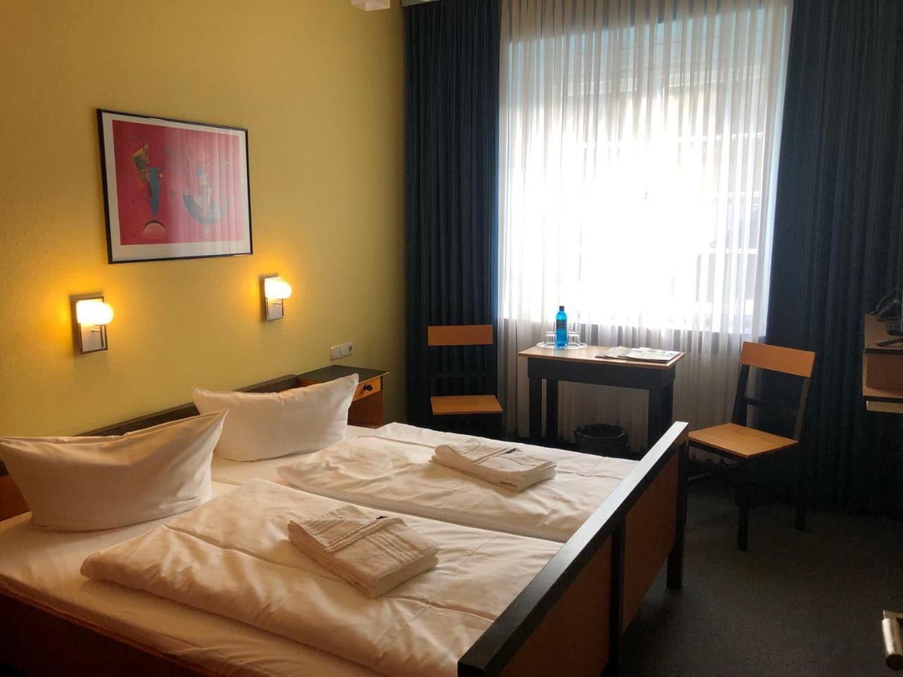 Haus Des Volkes - Das Bauhaushotel Probstzella Kültér fotó