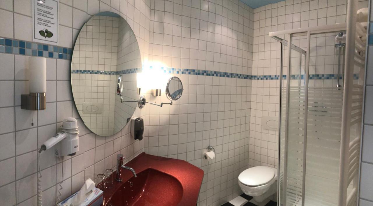 Haus Des Volkes - Das Bauhaushotel Probstzella Kültér fotó