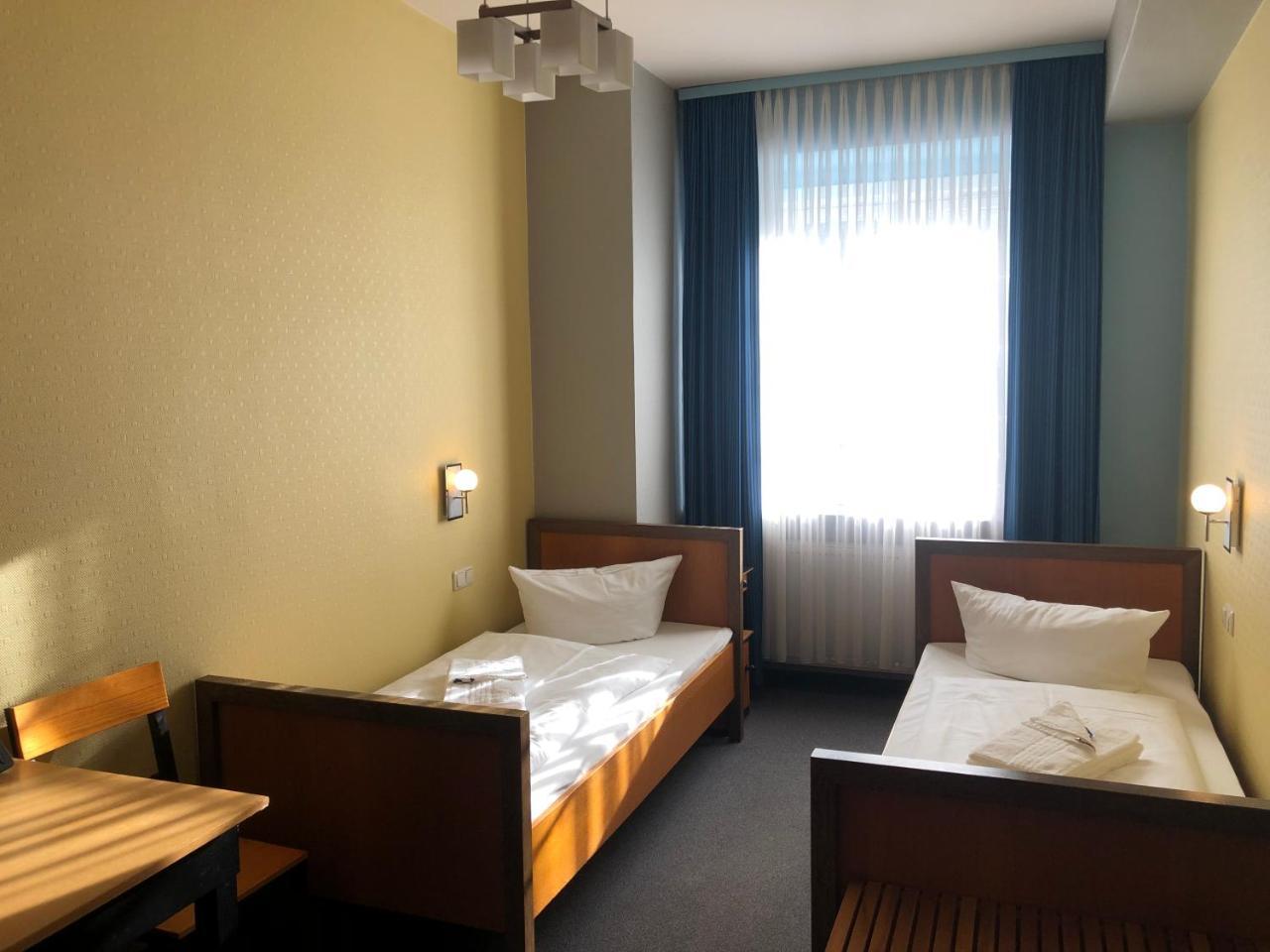 Haus Des Volkes - Das Bauhaushotel Probstzella Kültér fotó